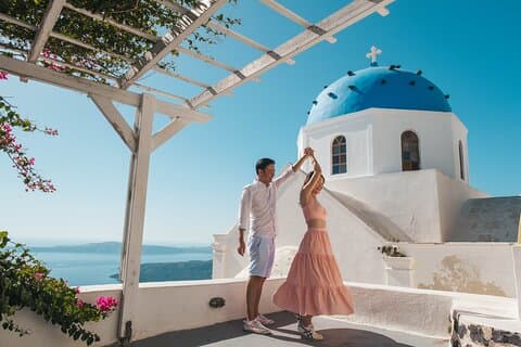 Sessão de fotos de férias em Santorini