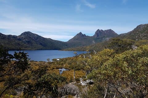 2 Day Cradle Mountain Tour / Hobart return / Inc. Accommodation