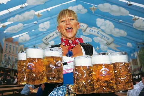 VIP Oktoberfest oplevelse med bord i stor øl telt