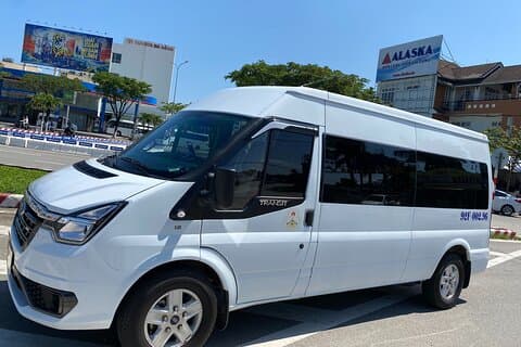 Från Hoi An: Enkelriktad delad busstransfer till Da Nang