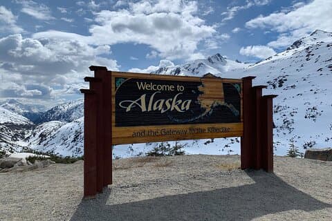 Half Day Yukon Suspension Bridge & Summit Tour