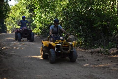 ATV-Tour in Playa del Carmen mit Seilrutschen
