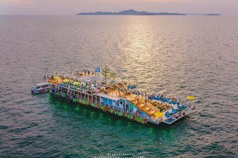 Pattaya : Tappia Floating Cafe Admission Ticket