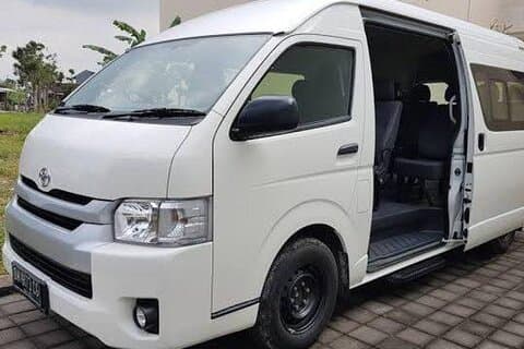 Lei 2 dagers buss 15 sete på Bali