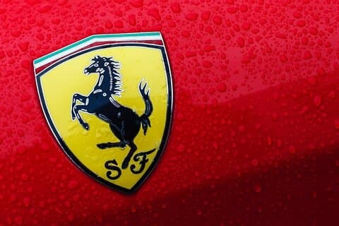 Escursione di un giorno in Emilia Romagna: Museo Ferrari e tour dell'aceto balsamico
