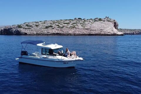Parque Nacional Kornati em lancha particular saindo de Zadar