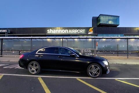 Servizio auto premium da Glenlo Abbey all'aeroporto di Shannon