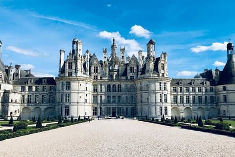 Visita privata al castello di Chambord e degustazione di vini esclusivi da Tours