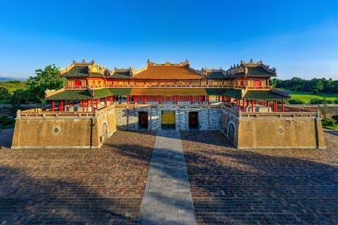 Hue Imperial City Walking Tour : Citadel & Forbidden City