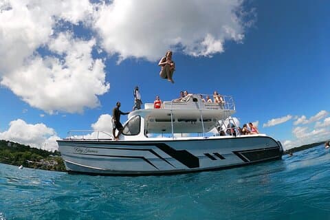 Excursão privada de catamarã de meio dia em Puerto Plata