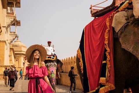 Delightful Private Full Day Tour of Jaipur With Guide