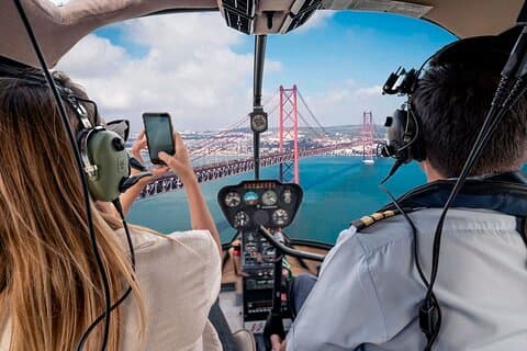 360o Lissabon Liten grupp: Helikopterflygning, båttur och promenader