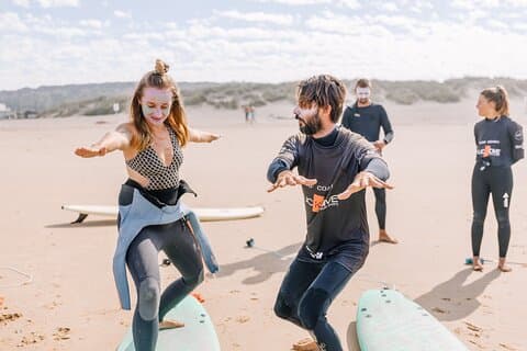Surfausrüstungsverleih in Almada