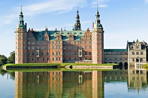Utforsk Frederiksborg slott: Privat dagstur fra København