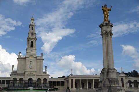 Tour Privado a Fátima, Batalha, Nazaré y Óbidos