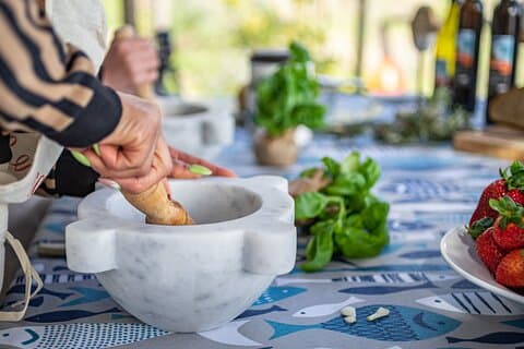 Cinque Terre: Pesto cooking class with sea view in Riomaggiore
