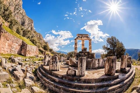 Full-Day Private Tour to Delphi and Thermopylae