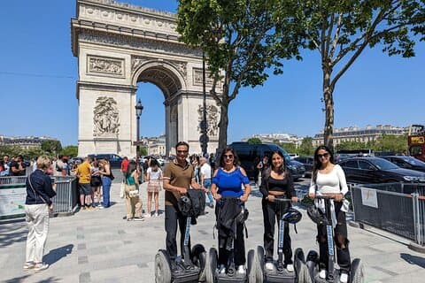 Excursão de Segway por Paris com ingresso para o Cruzeiro fluvial pelo Sena