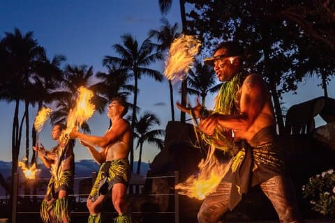 Maui: Wailele Luau med ild og kniv performance og middag
