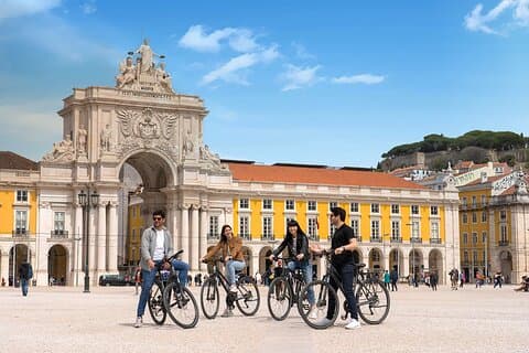 Privat rundvisning i Lissabon 360o: Bådtur, cykel, vandreture og sporvogn