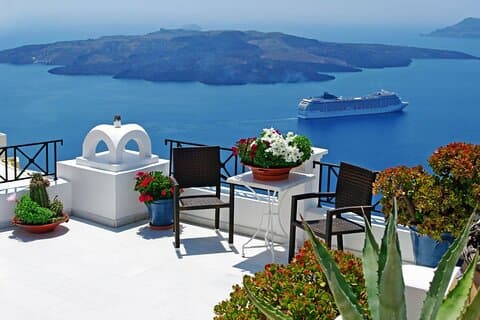 Sightseeing Tour in Santorini with wine tasting