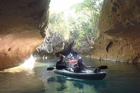 Cave Kajak og Jungle Zip line Adventures