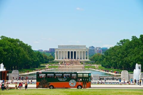Hop-On Hop-Off 21 Stoppvagnstur + Arlington Cemetery Tour