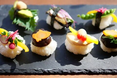 Vegan spiselige blomst Sushi fremstilling og grøntsagstur i Kyoto