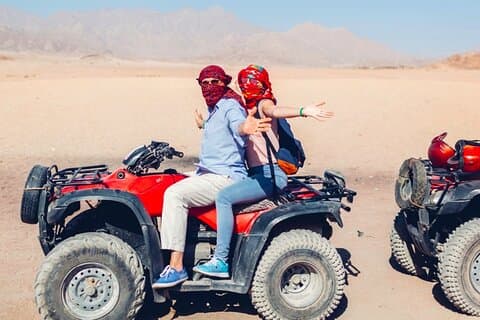 Passeio na experiência Sunset Quad Bike Desert Safari