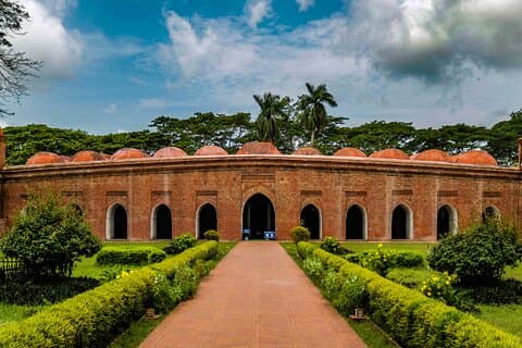 Gita giornaliera privata: Moschea delle sessanta cupole (patrimonio)