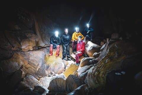 Øyfjellgrotta-grot verkennen