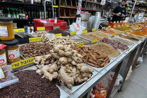 Tel Aviv: tour de degustación de comida en el mercado privado de guías turísticos de Hatikva