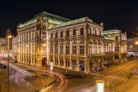 Privater Transfer von Bratislava zum Flughafen Wien, 2-stündiger Aufenthalt