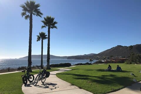 Passeio guiado de bicicleta elétrica por Pismo Beach, Shell Beach e Avila Beach