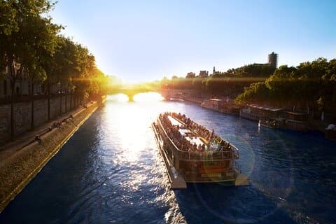 Excursão à cidade de Paris pela Seine River Cruise