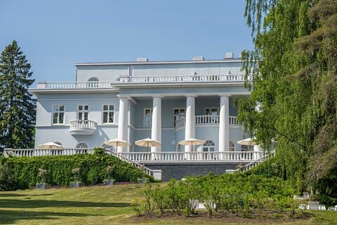 Dagstur Helsinki-Porvoo-Haikko Manor med lunsj og SPA (8 timer)