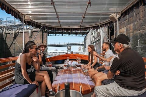 Montreal: Guided Exclusive Electric Boat Tour on Lachine Canal