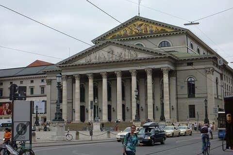 Visita guiada privada a pie por Múnich con el Museo Residenz