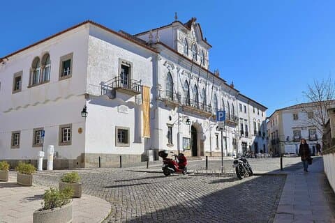 Evora Walking Tour: Självstyrt stadsspel