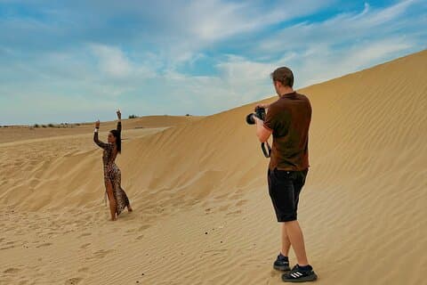 Dubai: Private Photoshoot with Hotel Pickup & Drop-off