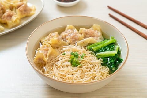 香港のローカルガイドと行くベストストリートフードツアー