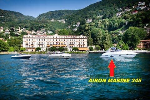Excursion en yacht sur le lac magique : Histoire et confort