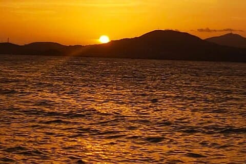 Charter privado al atardecer + Snorkel nocturno guiado en St Thomas