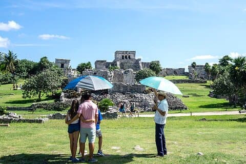 Restauranter i nærheten av Tulum Ruins & Cenotes Sac Actun Private Tour