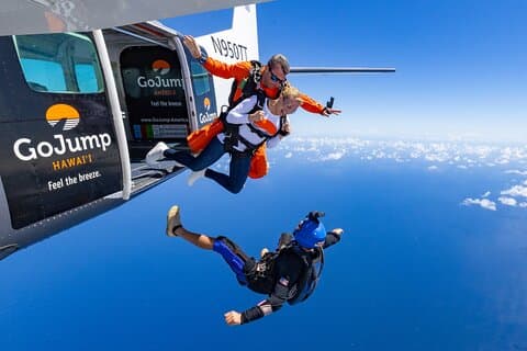 Tandem parachutespringen met GoJump in Hawaï