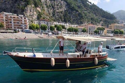 Excursion en bateau privé sur la côte amalfitaine ou à Capri