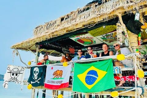 Excursão de barco particular pela ilha de Khai