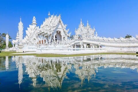 Chiang Rai Wonders: White, Blue & Red Temples and Hot Spring