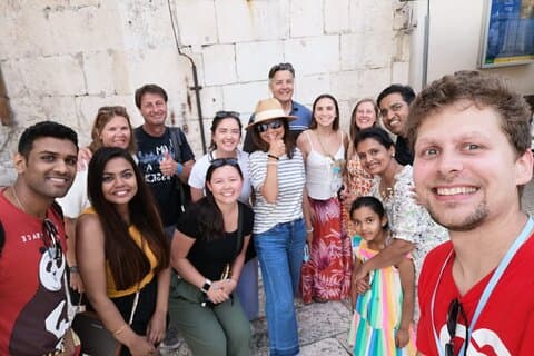 Recorrido a pie dividido con profesor de historia