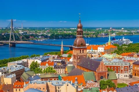 Private Tour Vilnius to Riga via Trakai Hill of Crosses & Rundale